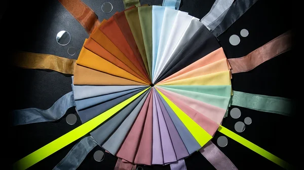 Seasonal Color Analysis: Find Your 12-Season Color Palette