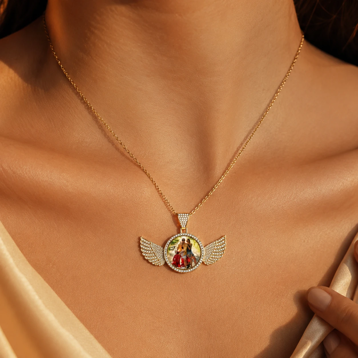 Personalisierte Engelsflügel-Fotokette-1