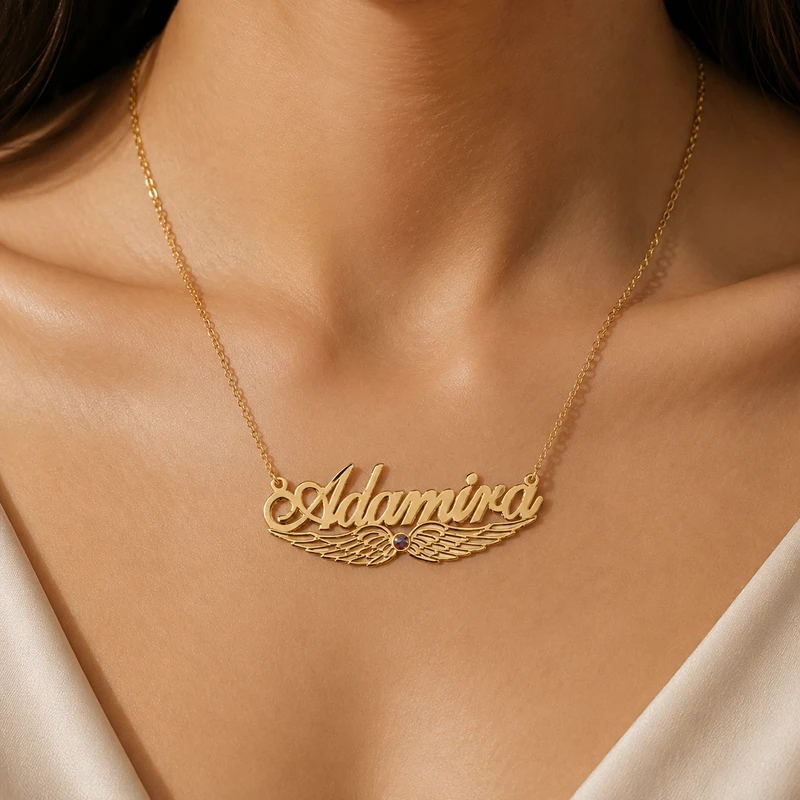 Collier prénom personnalisé ailes d'ange detail image 1