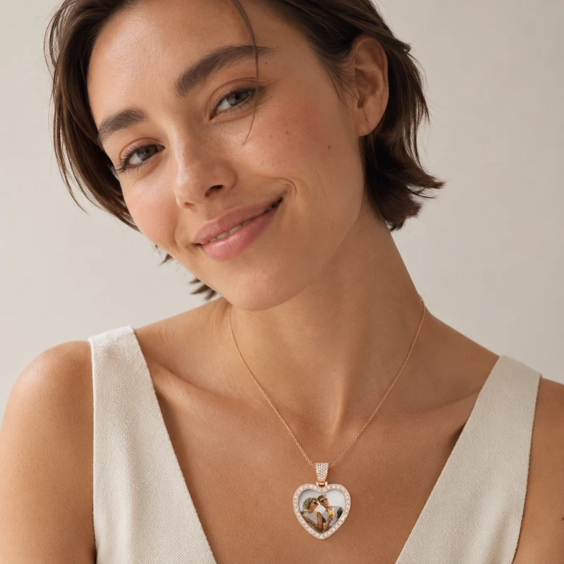 Personalized Heart Photo Necklace detail image 2